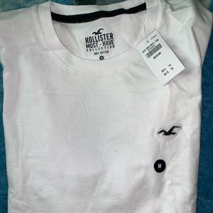 Men’s white Hollister tee shirt